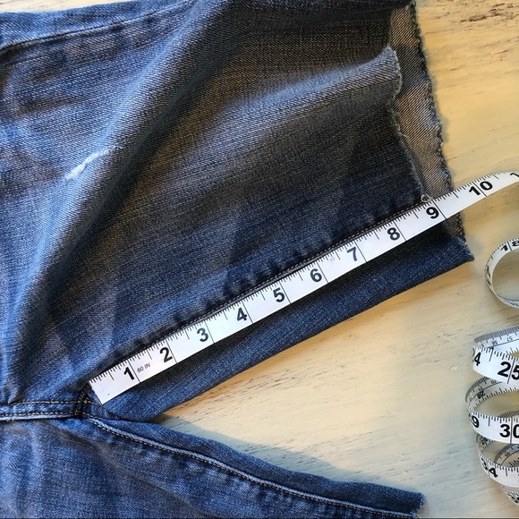 American Eagle Bermuda Shorts - Picture 7 of 7